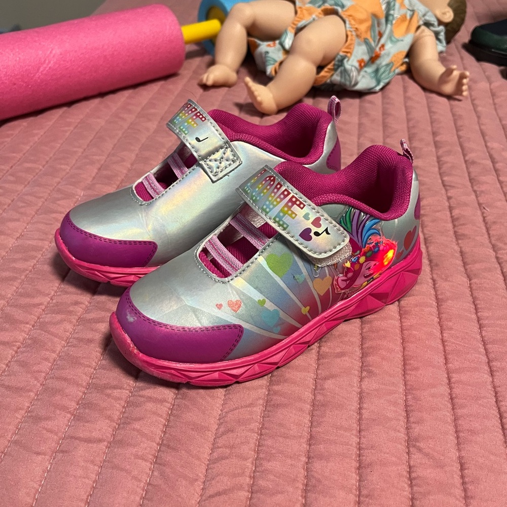 Trolls shoes